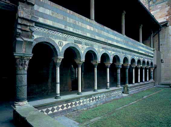 Chiostro romanico della Cattedrale